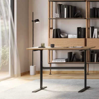 Natura Höhenverstellbarer Schreibtisch