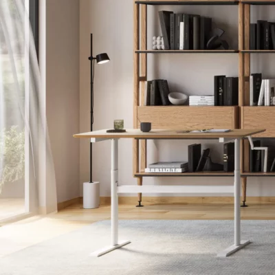 Natura Höhenverstellbarer Schreibtisch